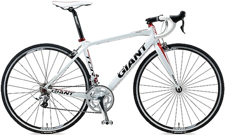 GIANT TCR2 2011 フラットバーロード ロードレーサーへの道（5）TCR2 2011年モデルの魅力
