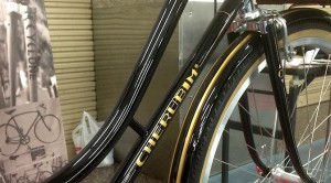 Read more about the article ハンドメイドバイシクル展2014：ケルビムの優雅な街乗り自転車「Staggered」