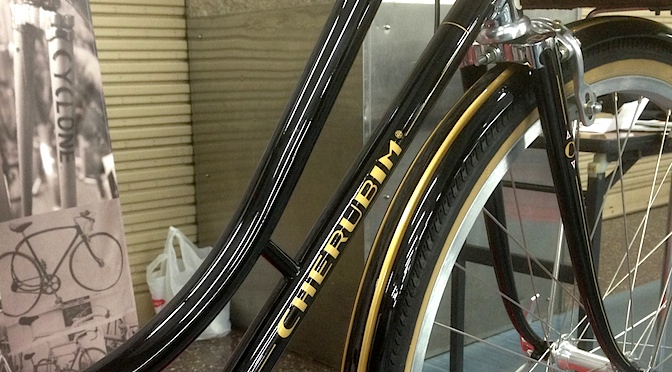 Read more about the article ハンドメイドバイシクル展2014：ケルビムの優雅な街乗り自転車「Staggered」