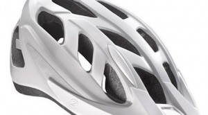 Read more about the article お手頃価格のスポーツサイクル用ヘルメット「LAZER CYCLONE」
