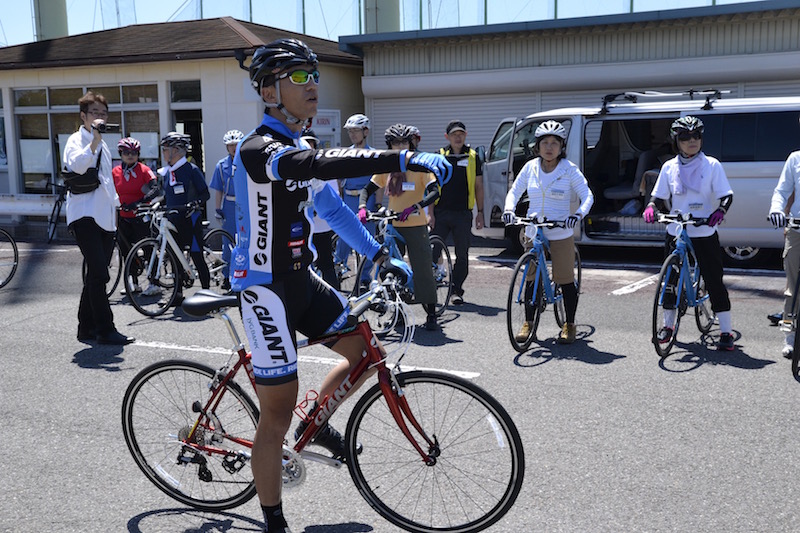 参加者に目を配る門田さん