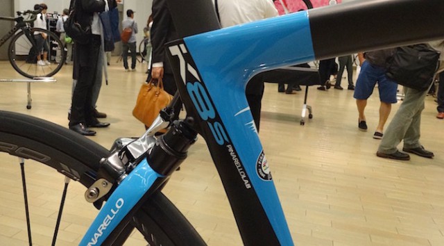 Read more about the article ピナレロ2016年モデル：アワーレコード更新記念の「DOGMA F8」と石畳を制するために開発された「DOGMA K8-S」