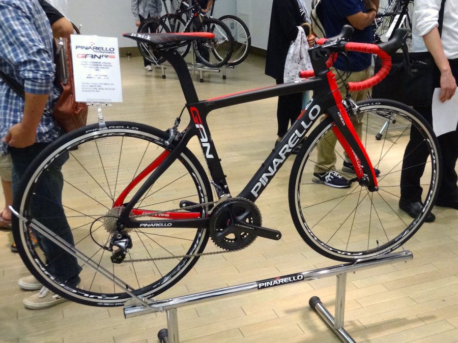 ピナレロ16年モデル Dogma F8のシルエットと思想を受け継いだ Gan シリーズ Cyclingex