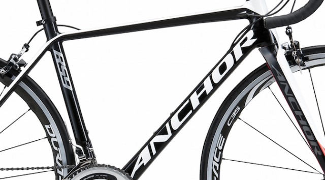 Read more about the article ANCHOR 2016年モデル：ブリヂストン中央研究所のシミュレーション技術を活用して開発した新フラッグシップロード「RS9」