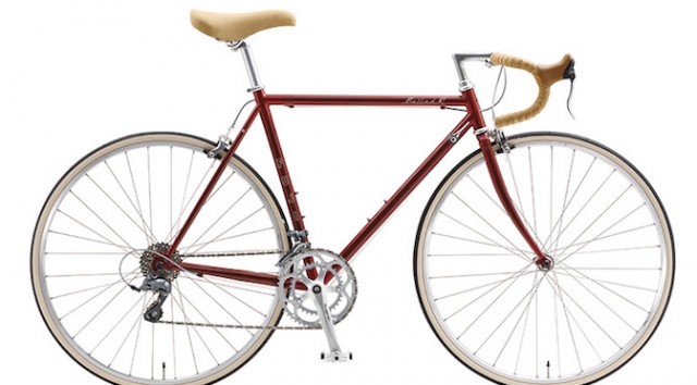 Read more about the article FUJI 2016年モデル手軽にビンテージロードレーサーの雰囲気が味わえる「BALLAD R」