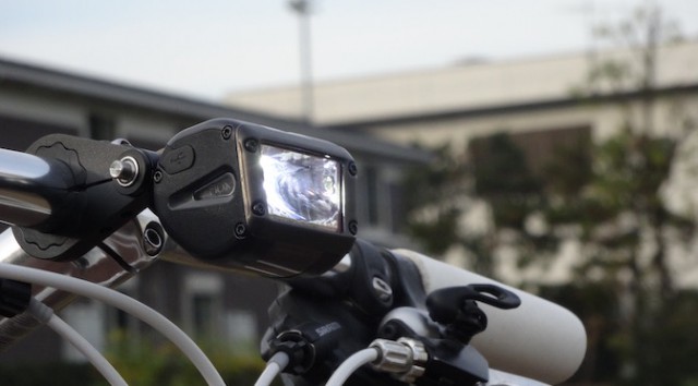 Read more about the article 昼間も活躍する大光量ライト、SPECIALIZED FLUXシリーズ