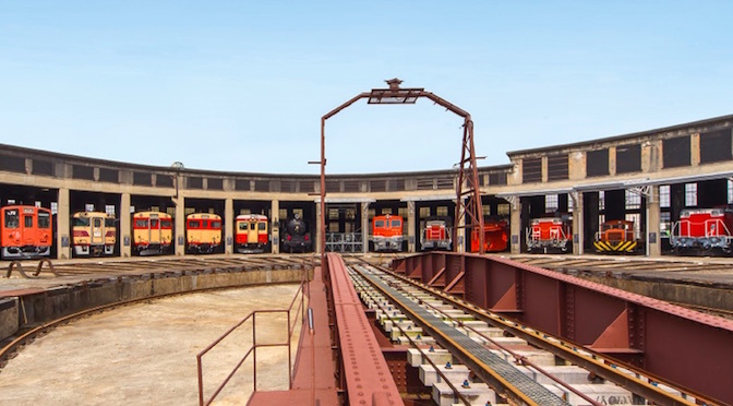 Read more about the article TOURIST SPOT：古い機関庫を活用した「津山まなびの鉄道館」