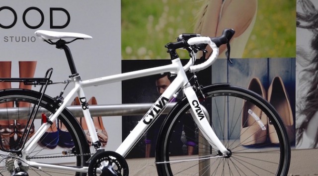Read more about the article BRI-CHAN：自転車通勤やツーリングにぴったりな実用系ロード「CYLVA D18」