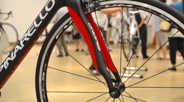 Read more about the article PINARELLO 2017年モデル：DOGMA 65.1のスタイルを踏襲した「PRINCE」