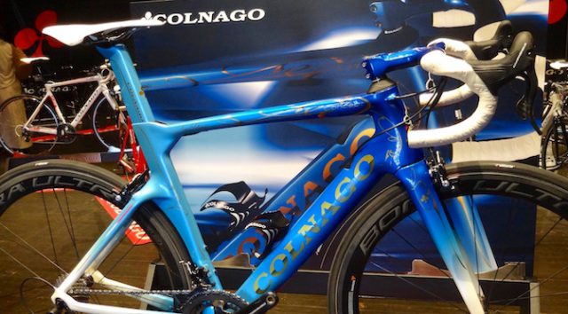 Read more about the article COLNAGO 2017年モデル：スペシャルペイントが印象的なエアロロード「CONCEPT」
