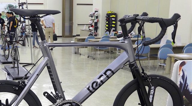 Read more about the article Tern 2017年モデル：ROJI BIKES「Surge」のスペシャルバージョン「Surge Ltd.」