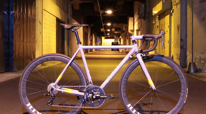 Read more about the article ROCKBIKESの新色攻勢！SPITFIREに「Battleship Gray」と「Midnight Blue」を追加