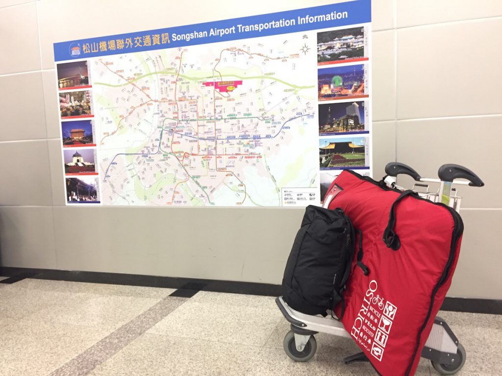 飛行機輪行の定番「オーストリッチ OS-500」【ロードバイク