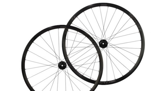Read more about the article OVALのシクロクロス／ディスクロード向け完組ホイール「723 DISC WHEEL SET」と「527 DISC WHEEL SET」