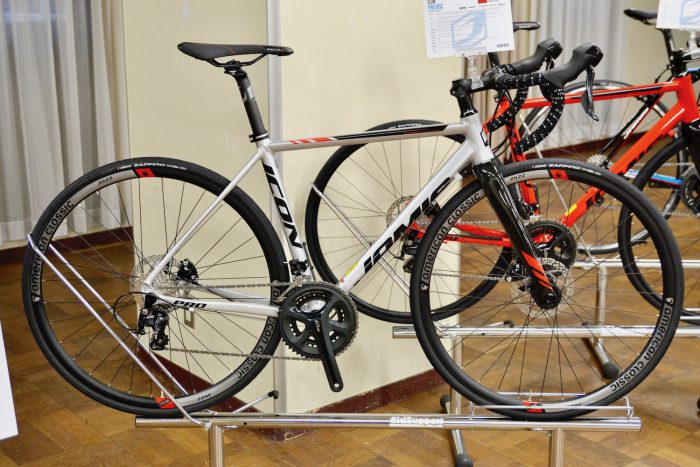 JAMISのアルミディスクロード「ICON PRO DISC」 – CyclingEX CLASSIC