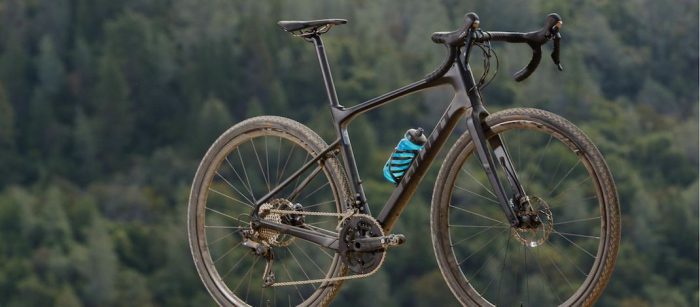 GIANT revolt フルカーボン グラベルロードバイク 完成車 GIANT 2019年モデル：カーボンフレームになったグラベルロード