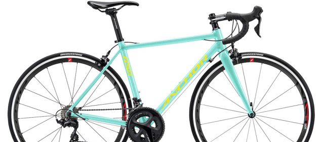Read more about the article 2019年モデル版：ロードレーサーに乗ろう！今あえて選びたいレース向けアルミロードバイクおすすめ5選
