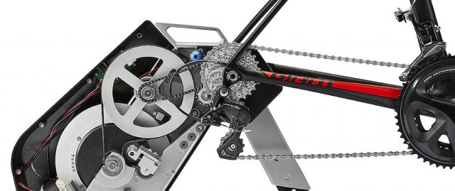 Read more about the article GIANTがスマートトレーナー「CYCLOSMART」を発売