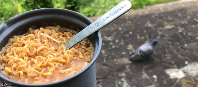 Read more about the article ポケットストーブでトマトチキンラーメンを作りながら「◯◯＋自転車」を考える