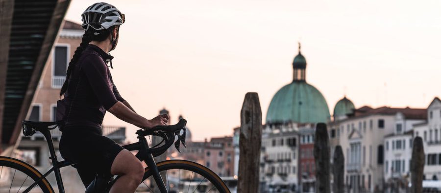 Read more about the article SPECIALIZED AETHOSにPROグレード登場