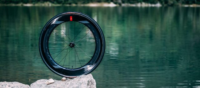 Read more about the article 75mmハイトのDISC用カーボンホイール「FULCRUM WIND 75 DB」