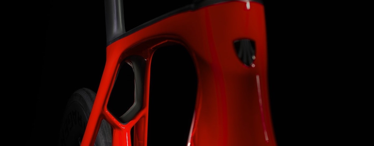 Read more about the article noteに「彼にMadone SLRが必要な理由」を公開